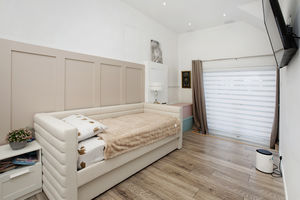 Photo 18- click for photo gallery